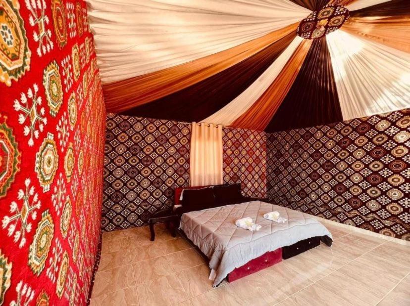 Wadi Rum Bedouin City Camp & Tours Chambre photo